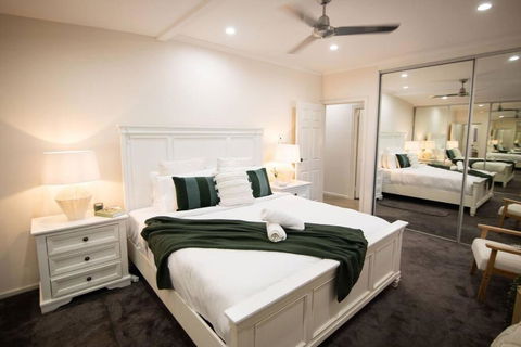 ZenLux Rosewood Luxury Family Escape - Pool - BBQ - Accommodation Ballina 3