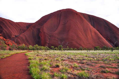 Ayers Rock Combo: Uluru Base And Sunset Plus Uluru Sunrise And Kata Tjuta With An Optional BBQ Dinner Or Kings Canyon Day Trip - Accommodation Ballina 5