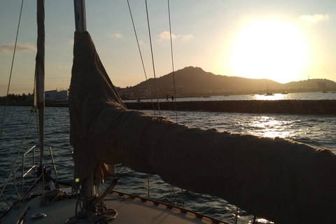 Townsville Small Group Sunset Sail Sailing Cruise Boat Tour Charter Hire - Accommodation Ballina 2