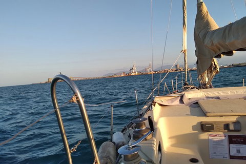 Townsville Small Group Early Morning Sailing Cruise Boat Tour Charter Hire - Accommodation Ballina 2