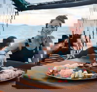 Fly  Sail Package With Providence - Accommodation Ballina