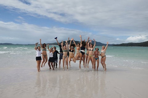 2-Night Whitsundays Sailing Cruise Incl. Whitehaven Beach & Great Barrier Reef - Accommodation Ballina 4