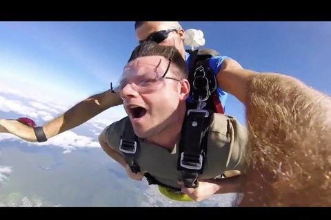 Reef And Rainforest Tandem Sky Dive In Cairns - Accommodation Ballina 1