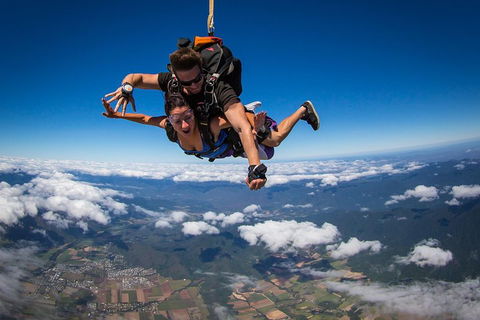 Reef And Rainforest Tandem Sky Dive In Cairns - Accommodation Ballina 3