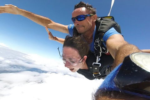 Reef And Rainforest Tandem Sky Dive In Cairns - Accommodation Ballina 4