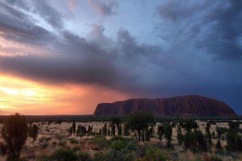 Uluru Small Group Tour Including Sunset - Accommodation Ballina 4