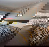 3-Day Uluru-Kata Tjuta and Kings Canyon 4WD Small-Group Eco-Tour from Alice Springs - Accommodation Ballina