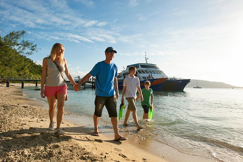 Fitzroy Island Catamaran Transfers From Cairns - Accommodation Ballina 3
