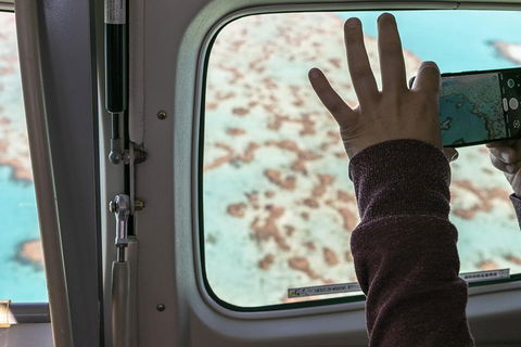 Scenic Flight - Great Barrier Reef, Heart Reef, Whitehaven Beach & Hill Inlet! - Accommodation Ballina 2