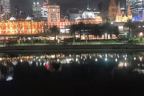 Melbourne By Night Especially Created If You Are Time Restricted . - Accommodation Ballina 1